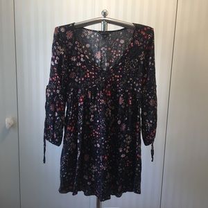 American Eagle navy blue tunic/dress with red pink green flowers 🌺 Size S